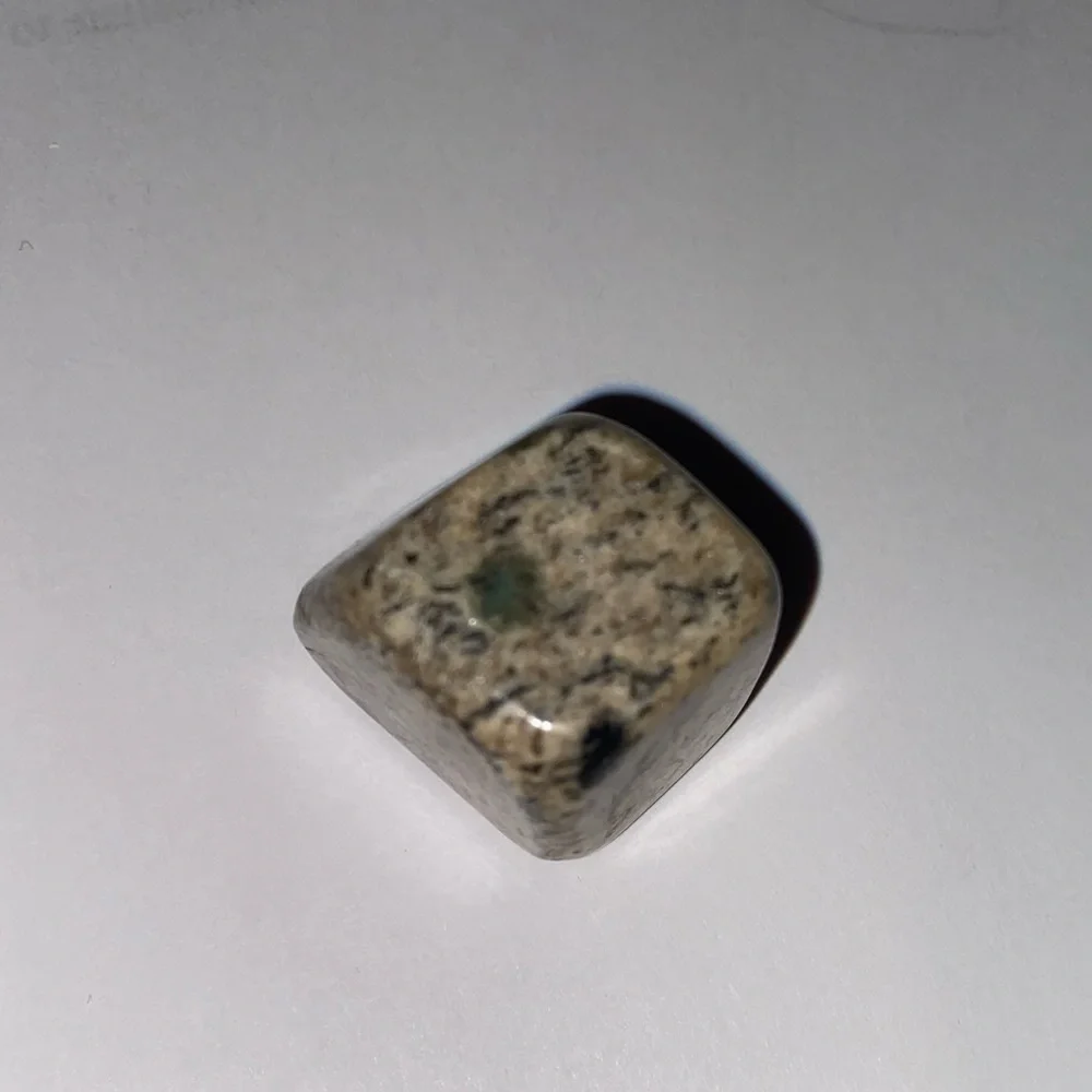CUBED GEMSTONE - Picture 1 of 8